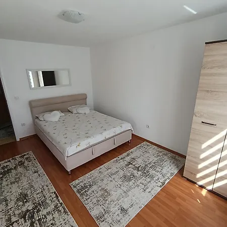 Vila Vikend Kuca Konjic *